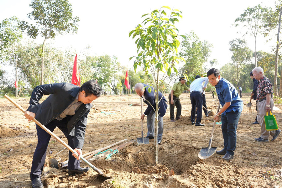 Thừa Thiên – Huế: Phát động Tết trồng cây xuân Giáp Thìn 2024
