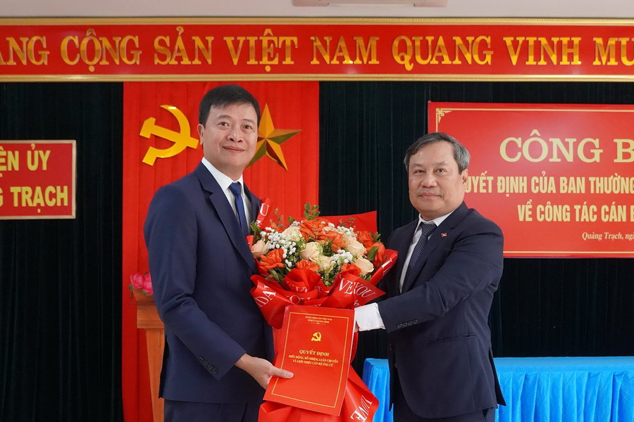 Quảng Bình điều động, chỉ định Bí thư Huyện ủy Tuyên Hóa và Bí thư Huyện ủy Quảng Trạch