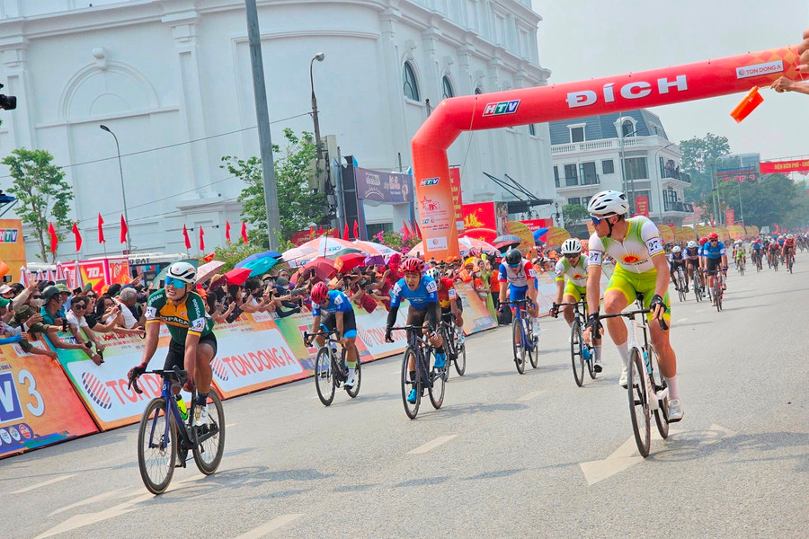 Khai mạc Cuộc đua xe đạp toàn quốc tranh “Cúp Truyền hình TP. HCM lần thứ 36 - 2024” tại Điện Biên