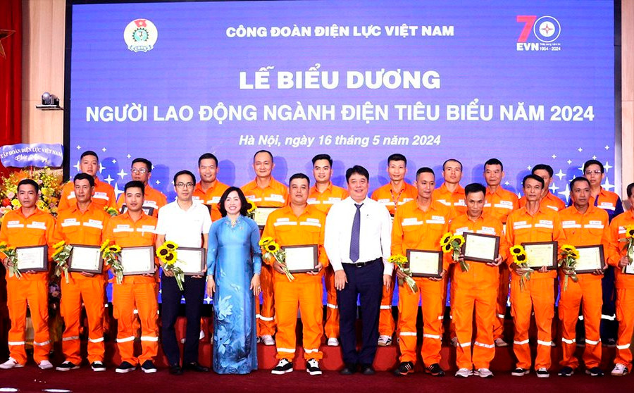 EVN: Biểu dương 117 người lao động ngành Điện tiêu biểu năm 2024