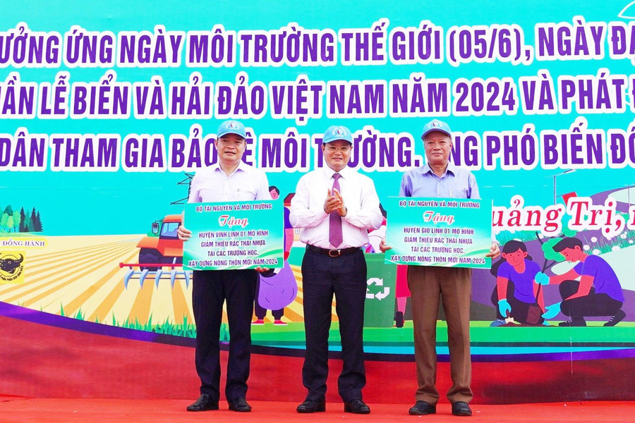 Quảng Trị: Mít tinh hưởng ứng Ngày Môi trường thế giới 2024