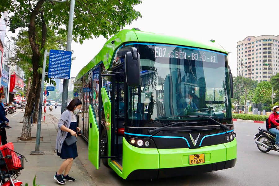 Hà Nội: Sắp có thêm 5 tuyến xe buýt sử dụng năng lượng xanh