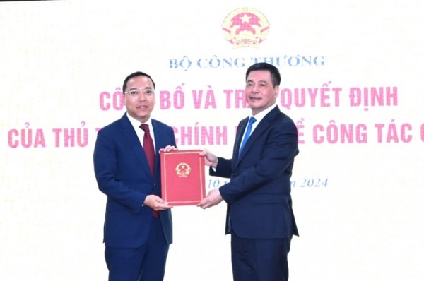 Công bố Quyết định của Thủ tướng điều động, bổ nhiệm Thứ trưởng Bộ Công Thương Nguyễn Hoàng Long