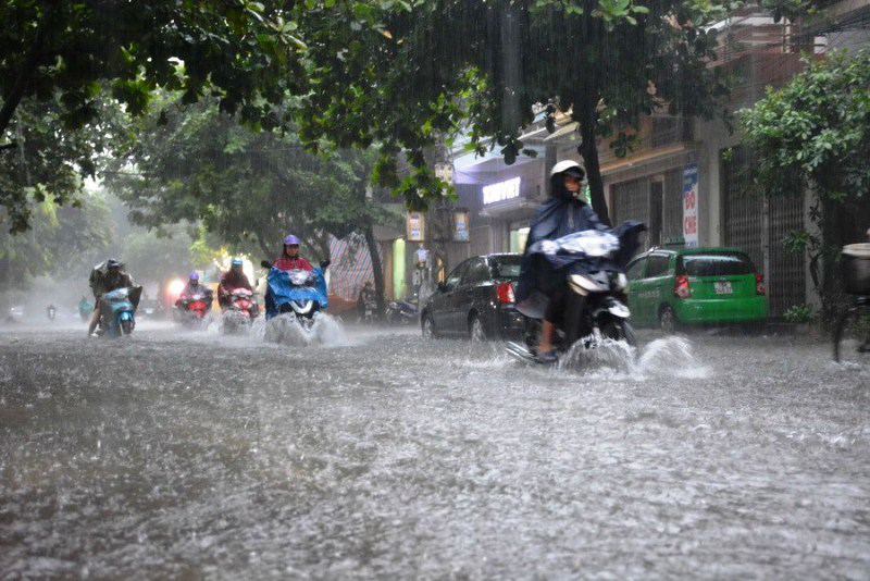 Thời tiết ngày 12/9: Miền Bắc có nơi tiếp tục mưa lớn