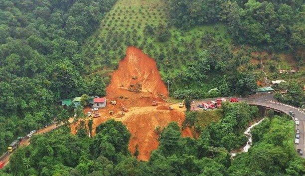 Lâm Đồng: Hạn chế lưu thông qua đèo Bảo Lộc để xử lý các điểm sạt lở