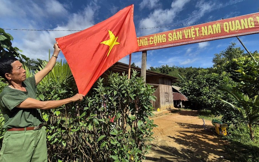 Biên cương LaDêê, Đắc Tôi rợp bóng cờ bay chào mừng ngày Tết Độc lập