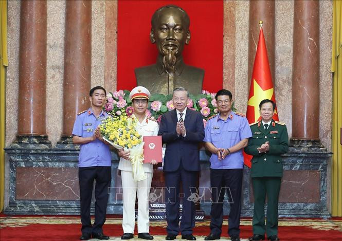 Tổng Bí thư, Chủ tịch nước Tô Lâm trao quyết định bổ nhiệm Phó Viện trưởng Viện Kiểm sát nhân dân tối cao