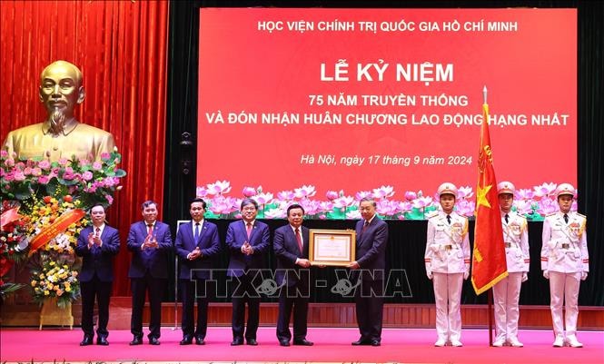 Tổng Bí thư, Chủ tịch nước Tô Lâm: Xây dựng Học viện Chính trị quốc gia Hồ Chí Minh trở thành hình mẫu về công tác xây dựng Đảng