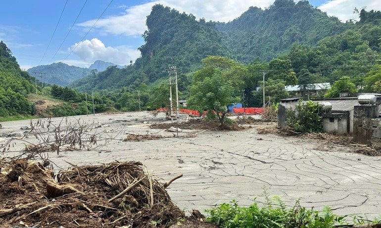 Vụ "vỡ hồ bùn thải ở Bắc Kạn": Kiểm tra, lấy mẫu tất cả nơi “dòng nước bẩn” đi qua