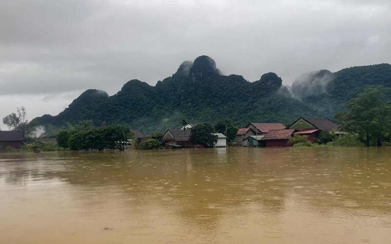 Quảng Bình: 37 thôn, bản bị chia cắt, 600 hộ bị ngập do bão số 4