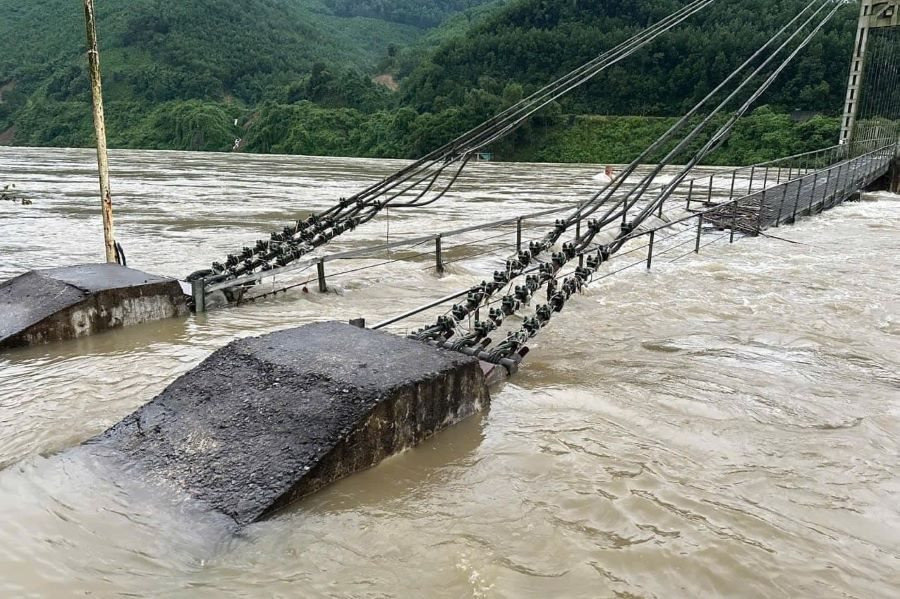 Thanh Hóa: Phát lệnh báo động trên các sông lớn, công bố các tình huống khẩn cấp