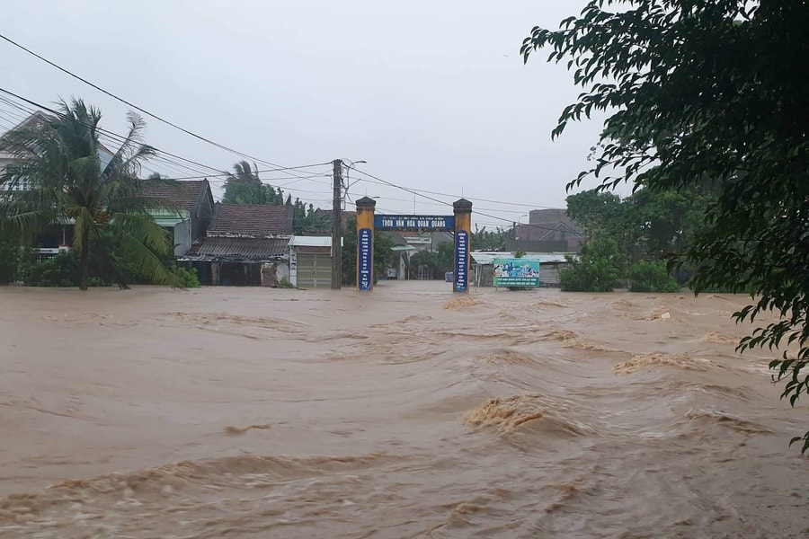 Nguy cơ ngập úng, sạt lở đất tại một số tỉnh Trung Bộ và Nam Bộ