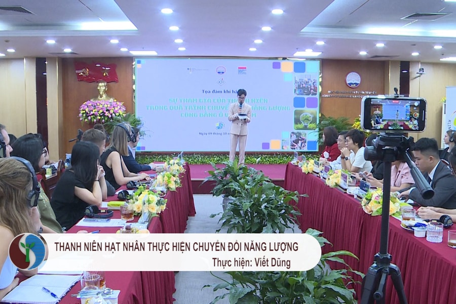 Thanh niên hạt nhân thực hiện chuyển đổi năng lượng