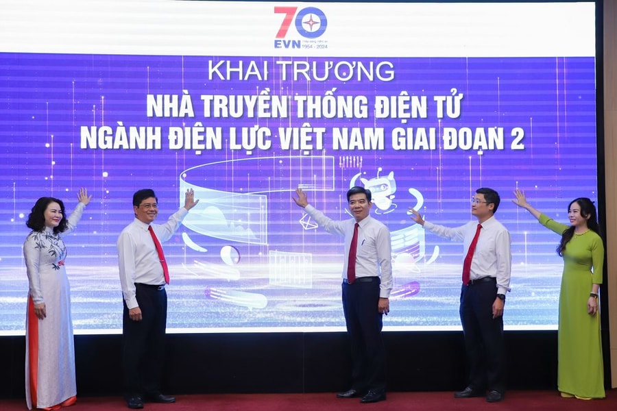 Khai trương Nhà truyền thống điện tử ngành Điện lực Việt Nam giai đoạn II