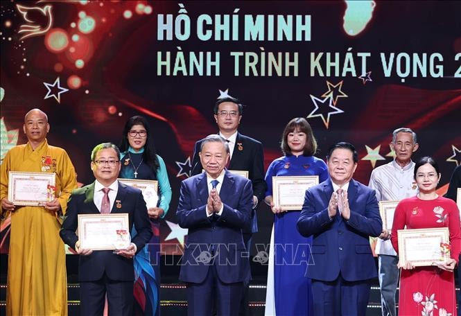 Tổng Bí thư Tô Lâm dự Chương trình 'Hồ Chí Minh - Hành trình khát vọng 2024'