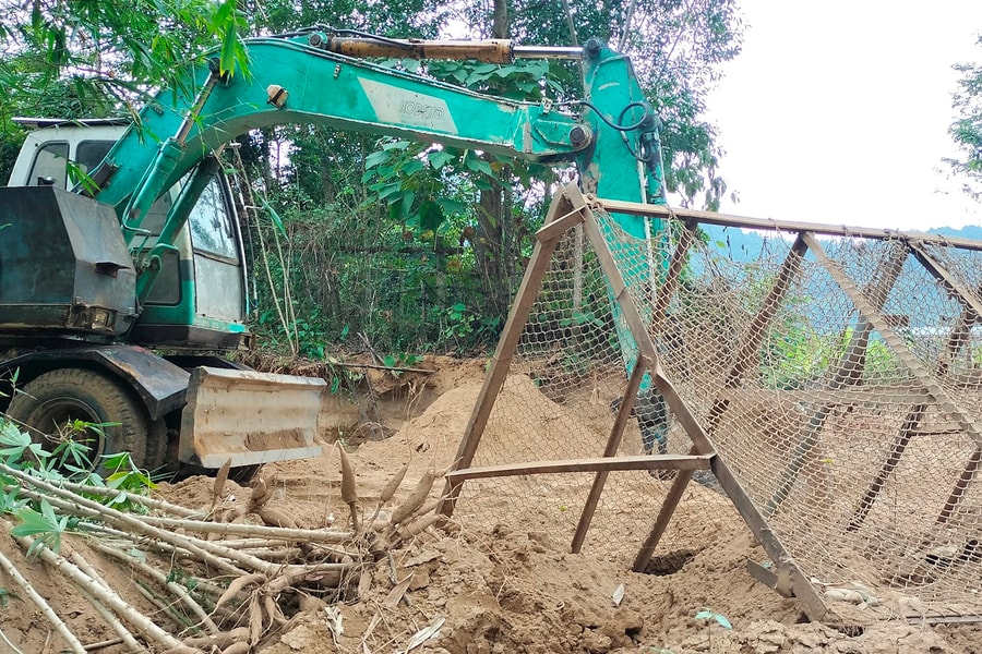 Quan Sơn (Thanh Hóa): Lợi dụng làm đường giao thông nông thôn để khai thác cát trái phép?