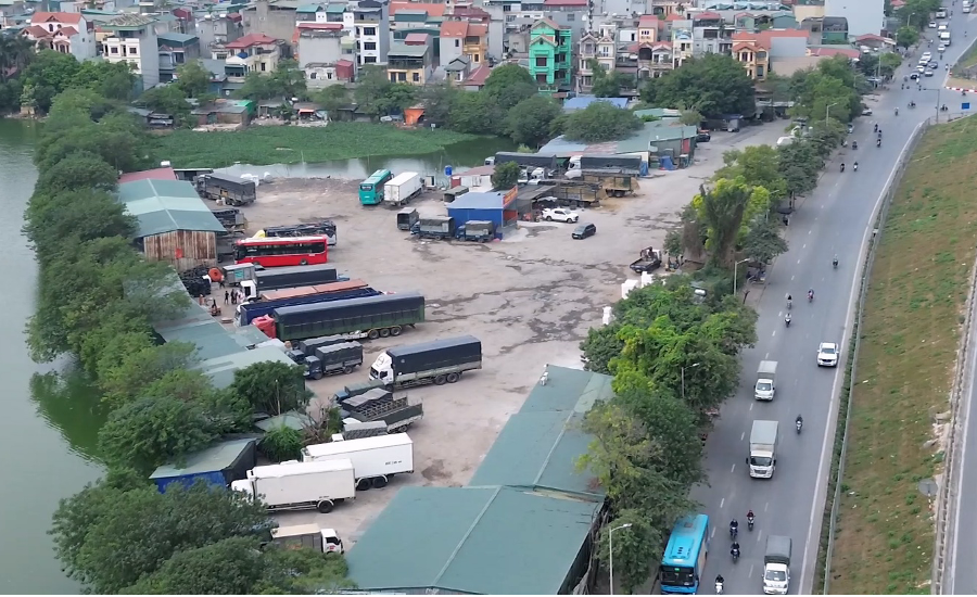 Quận Hoàng Mai (Hà Nội): San lấp vật liệu xây dựng làm bãi xe trái phép trên địa bàn phường Yên Sở