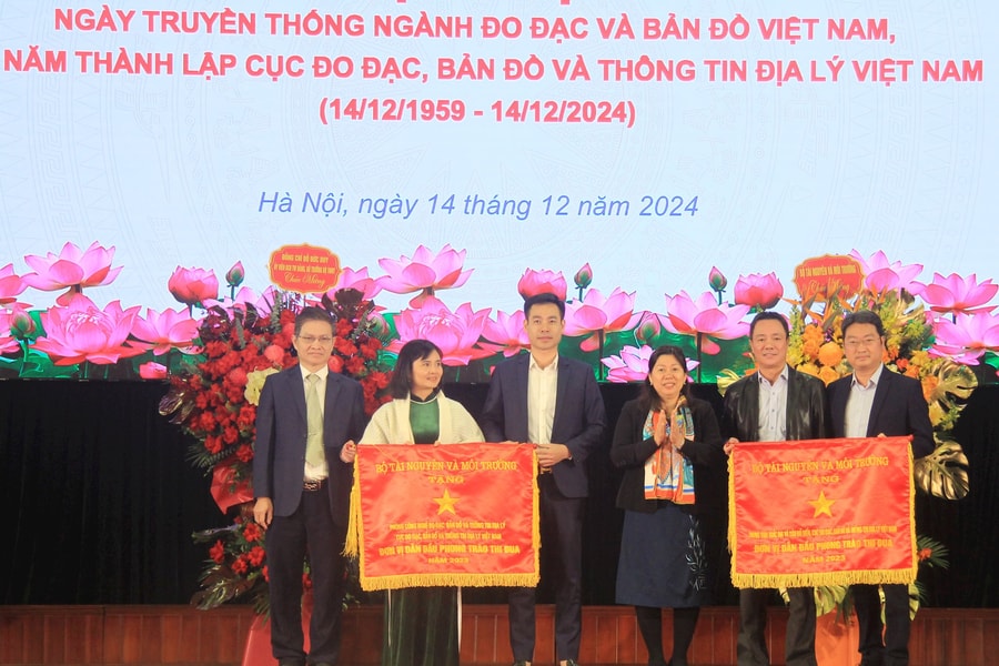 Cung cấp đầy đủ, kịp thời thông tin, dữ liệu đo đạc và bản đồ phục vụ phát triển kinh tế - xã hội đất nước