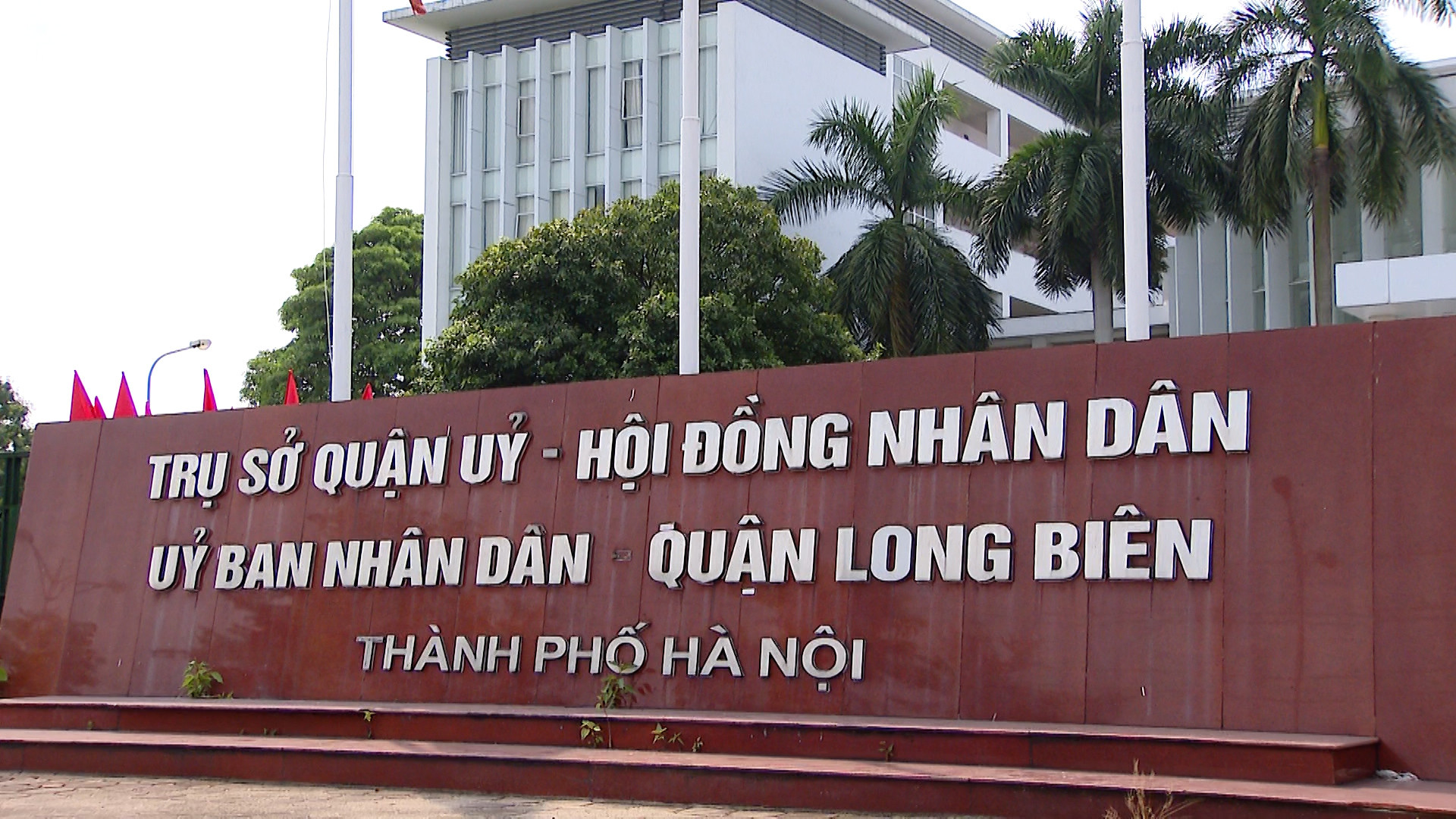 Hà Nội: Xem xét phương án bồi thường cho người dân mua đất trái thẩm quyền 