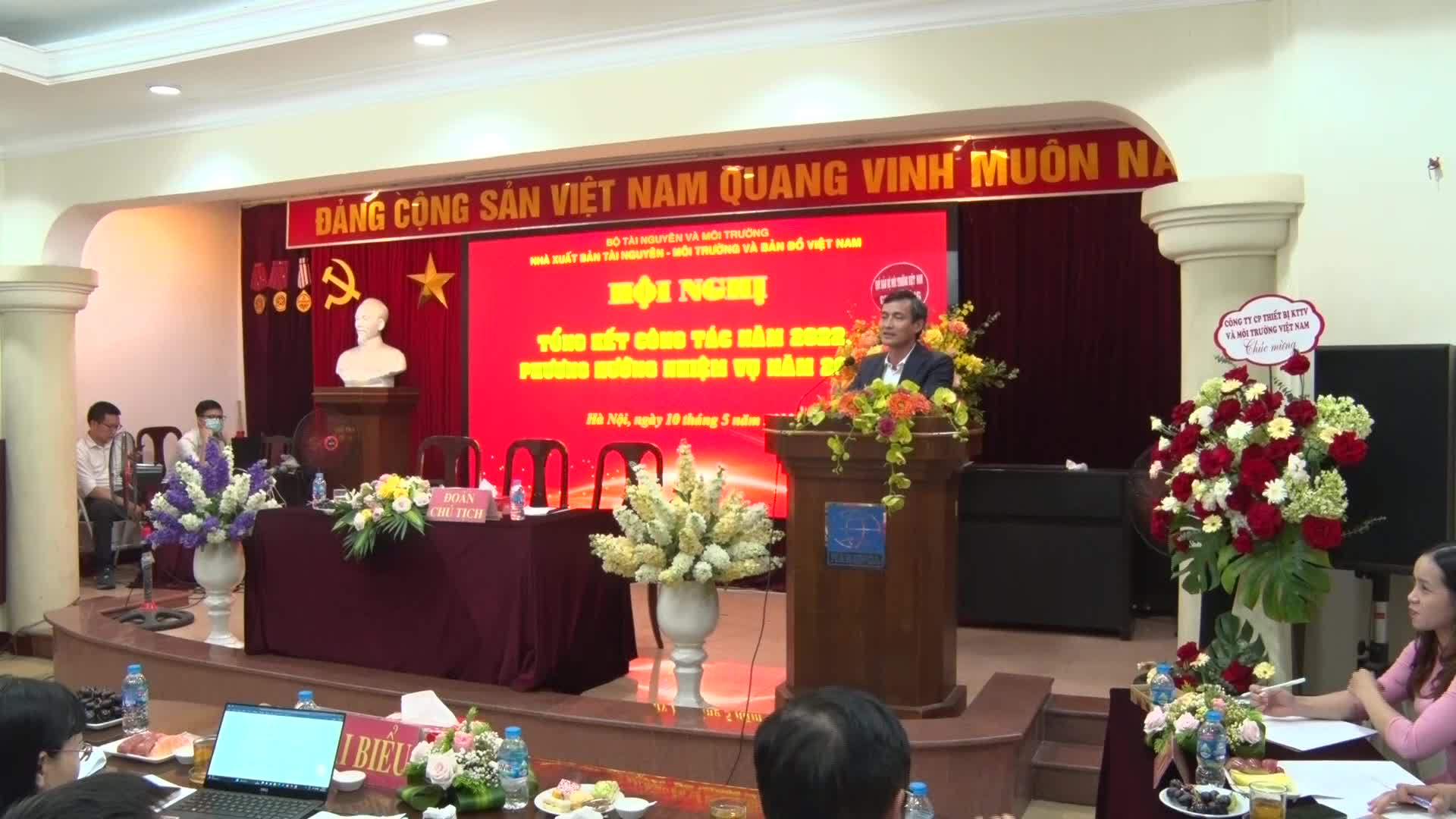 Nhà xuất bản TNMT và Bản đồ Việt Nam đạt Top 10 Thương hiệu phát triển Châu Á